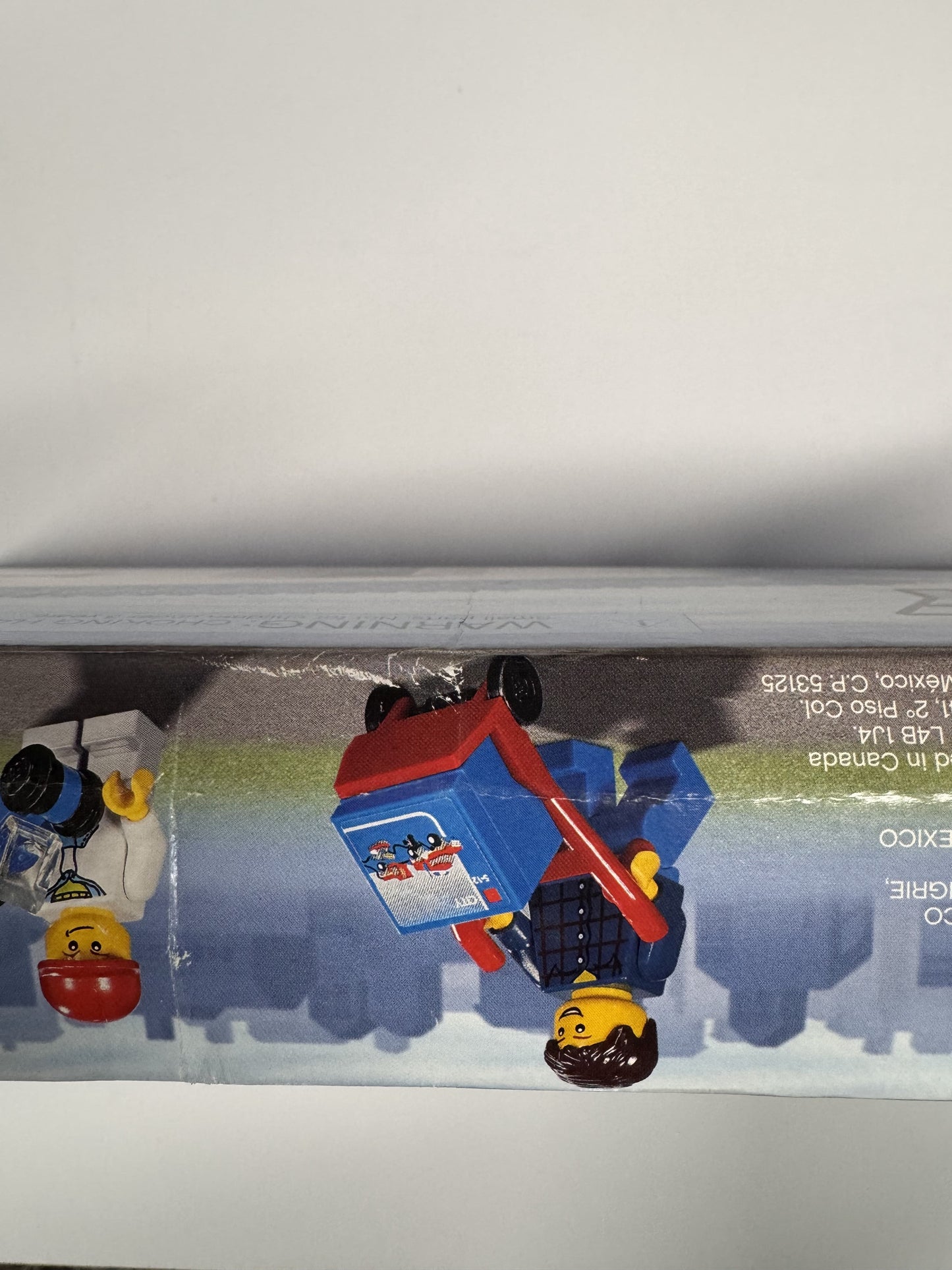 LEGO City Toys R Us Truck Exclusive Set #7848