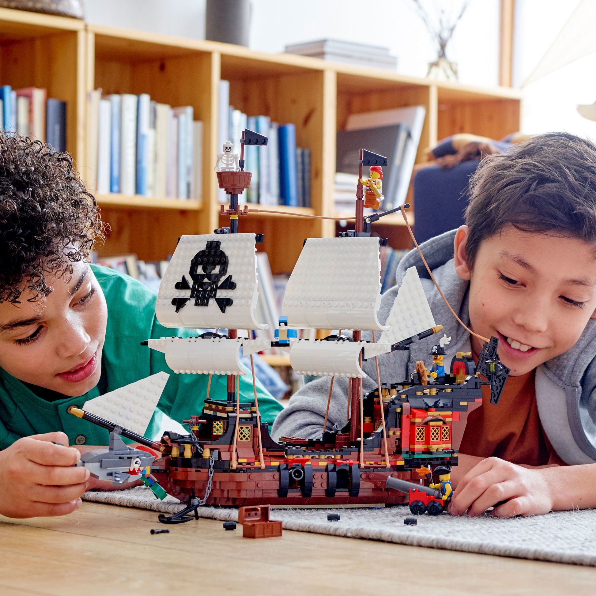 LEGO Creator 3 in 1 Pirate Ship 9+ years, 1260 pieces