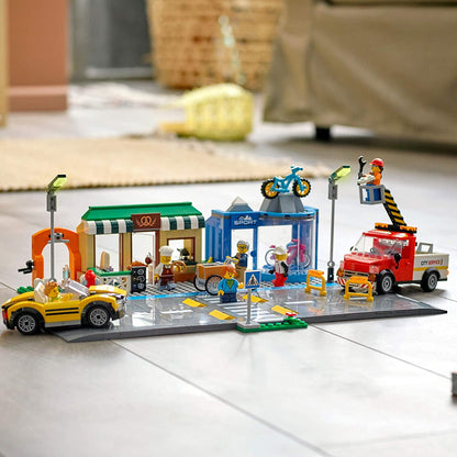 LEGO Shopping Street 60306 Building Set (533 Pieces)