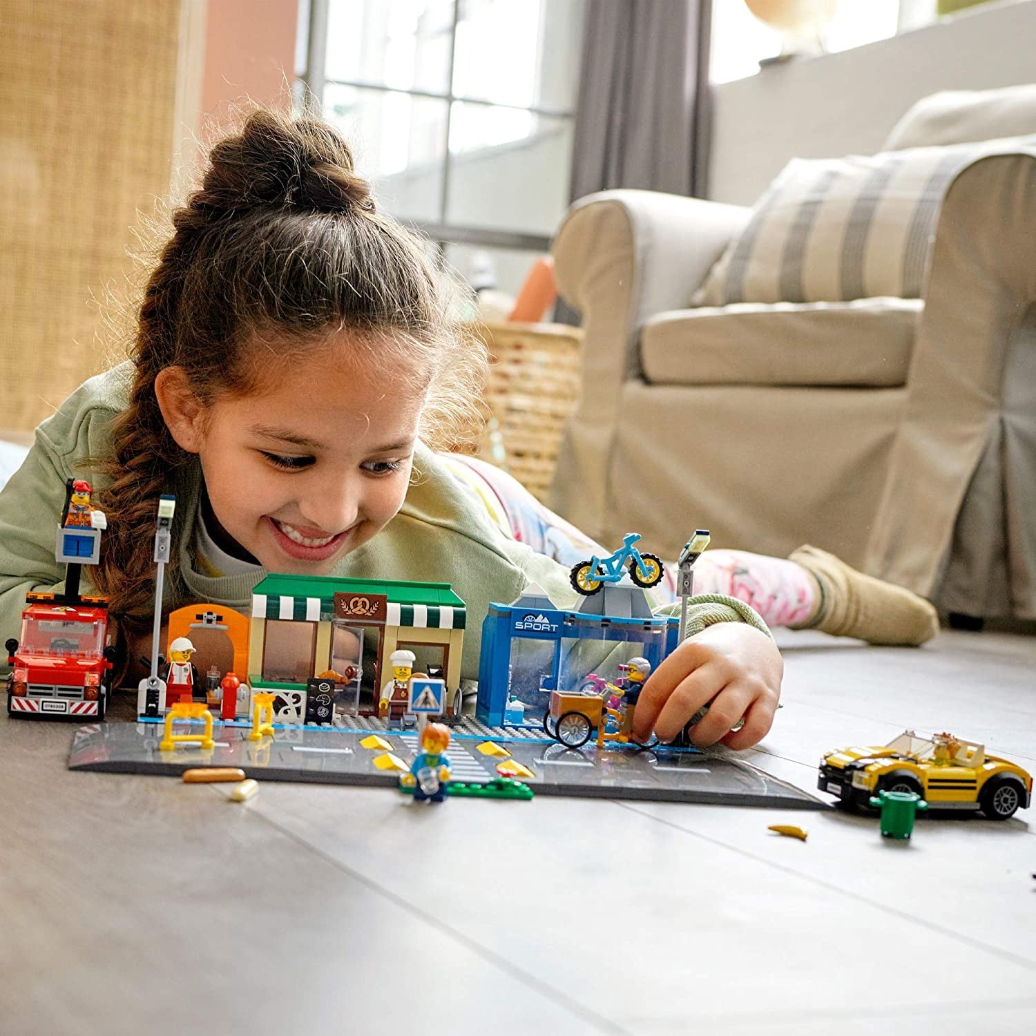 LEGO Shopping Street 60306 Building Set (533 Pieces)